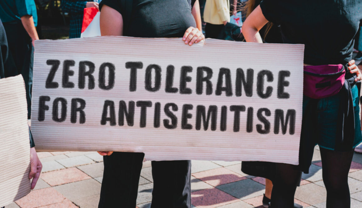 elliott-broidy-surge-in-global-antisemitism_720