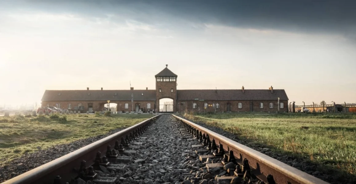 Elliott-Broidy-Japan-Times-op-ed A message to the world on Holocaust Remembrance Day