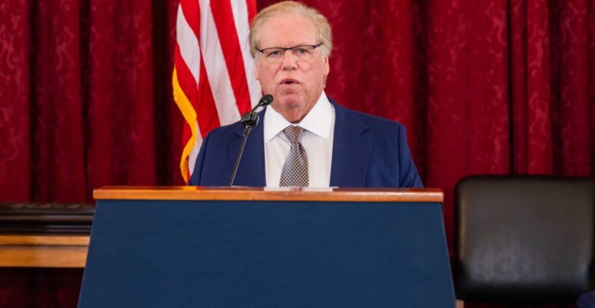 Philanthropist Elliott Broidy Presented with Visionary Award at the Jewish Heritage Celebration on Capitol Hill